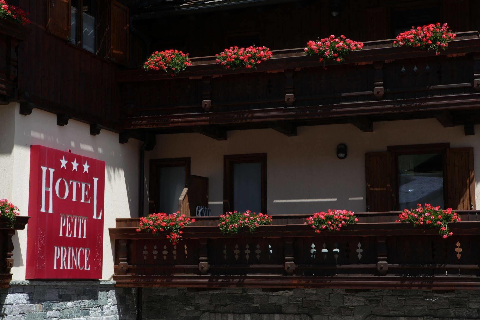 Hotel Petit Prince Antagnod Esterno foto